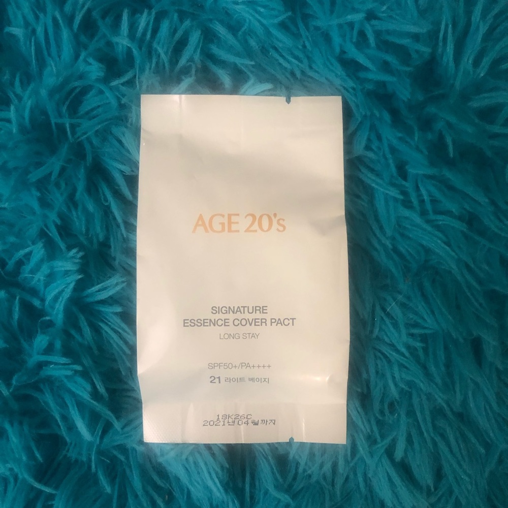 Age 20’s long lasting cushion Foundation #21 fair
